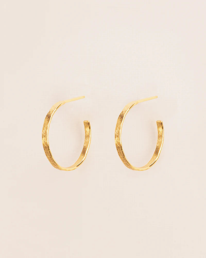 Hammered hoops in 18 ct. gold