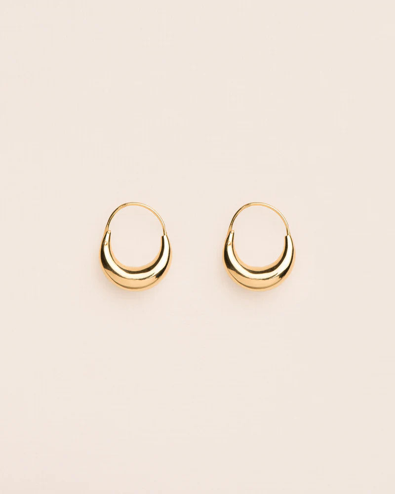 Medium hoops in 18 ct. gold