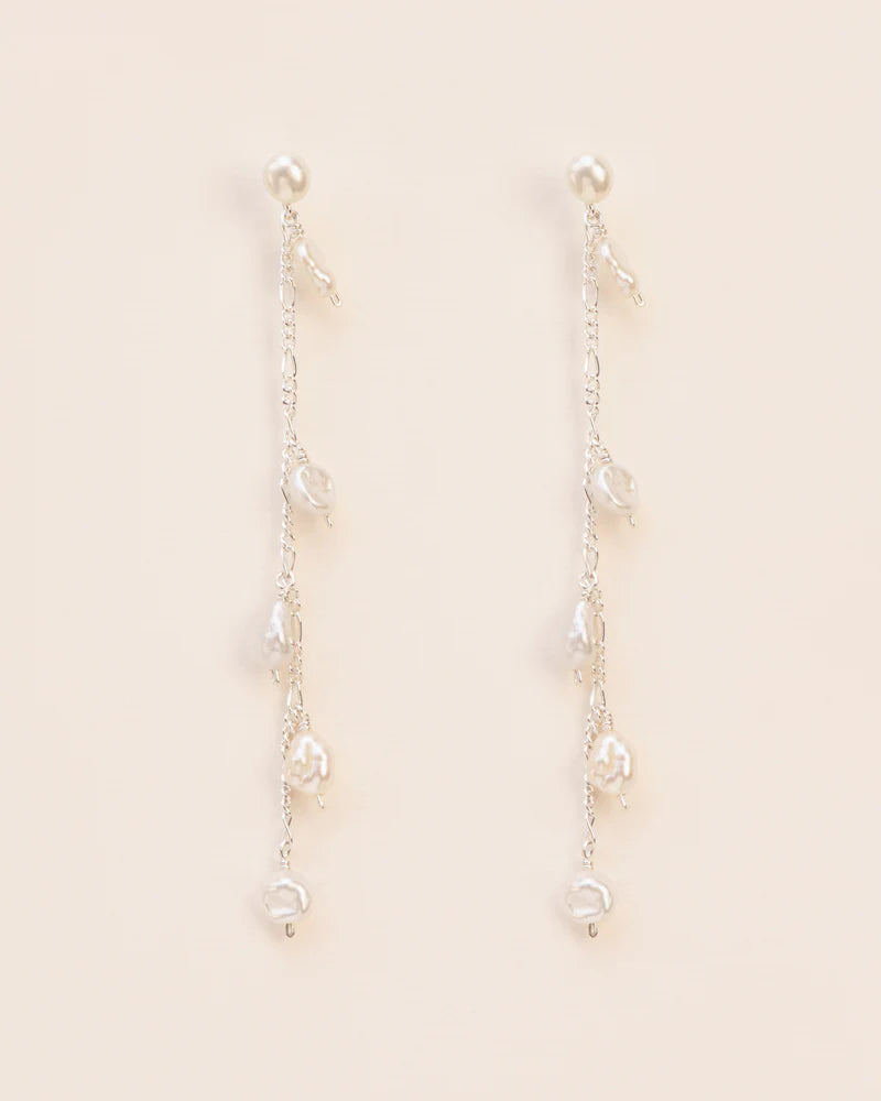 Long stud earrings with pearls