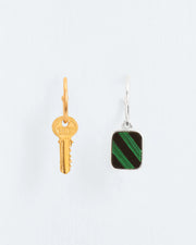 Asymmetric hoop earrings with key and malachite and onyx mosaic pendants