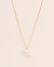 Long necklace with pearl in 18 ct. gold
