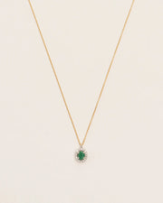 Necklace with oval emerald and diamond halo in 18 ct. gold