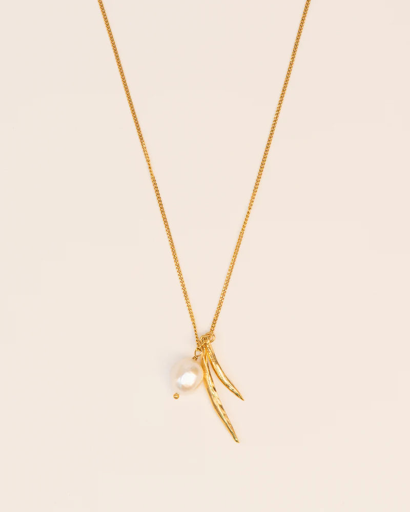 Necklace with leaves and pearl pendant