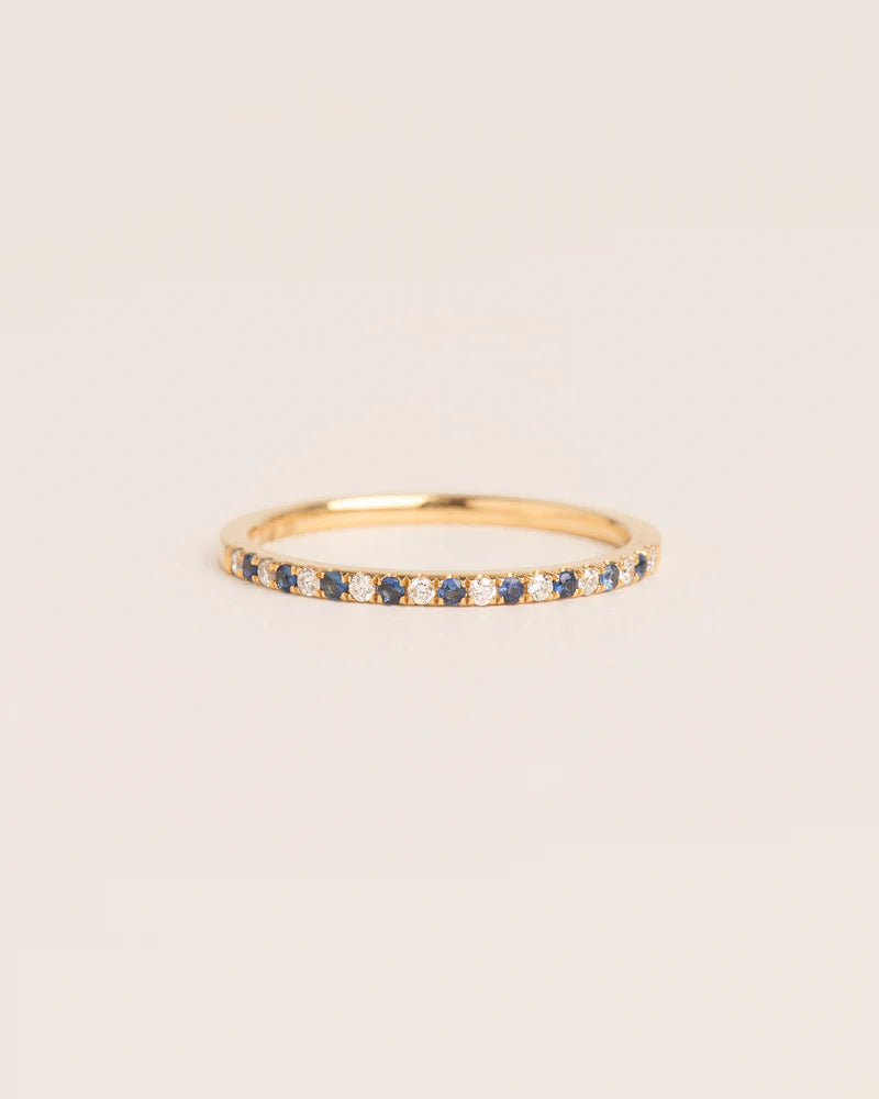 Ring with sapphire and diamonds in 18 ct. gold