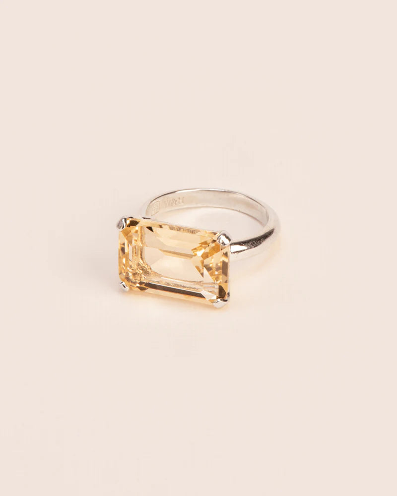 Ring with citrine crystal