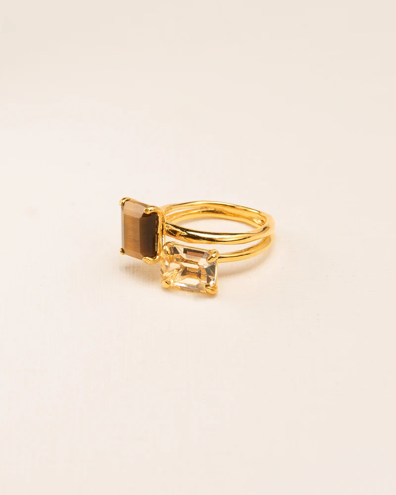 Double ring with citrine crystal and tiger-eye