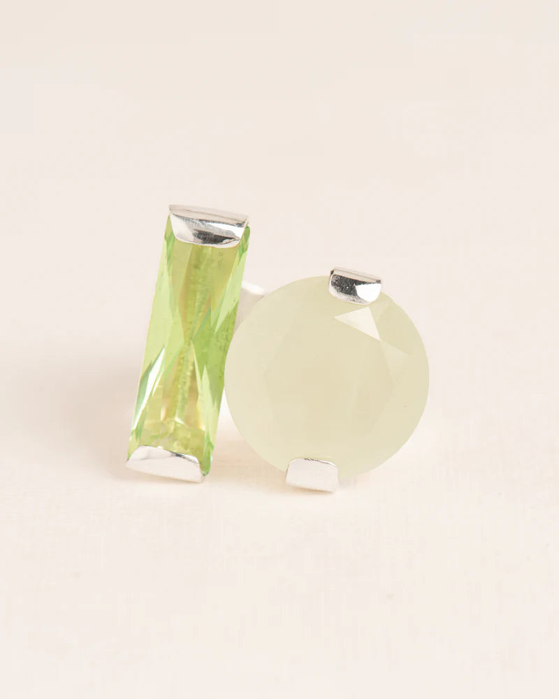 Statement ring with peridot crystal