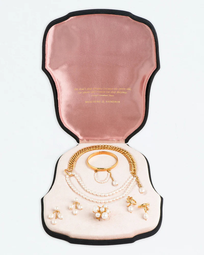 La parure de la peregrina