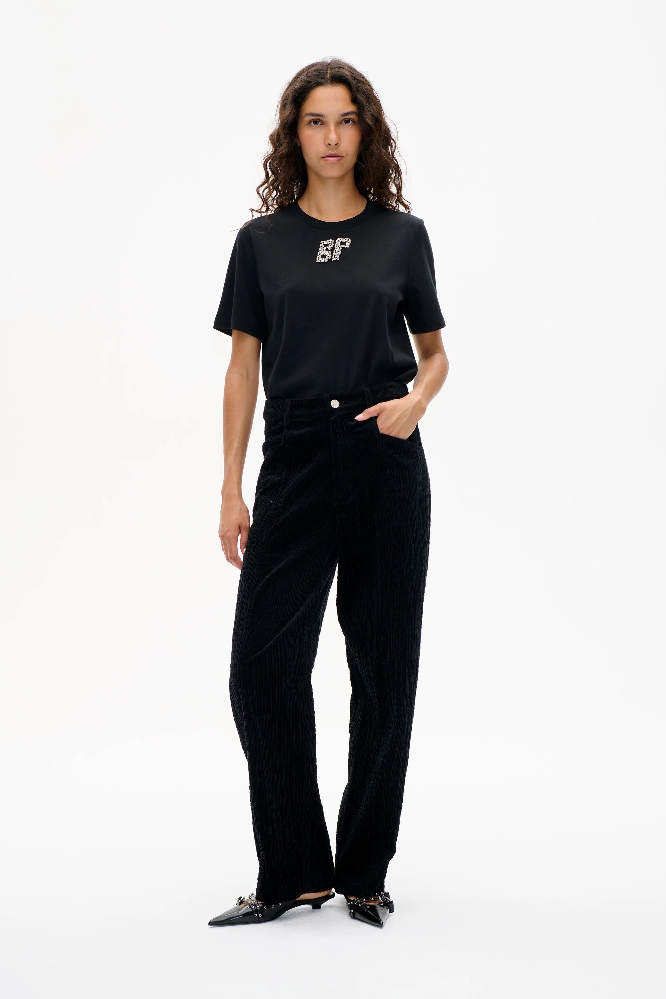 Nara trousers in black