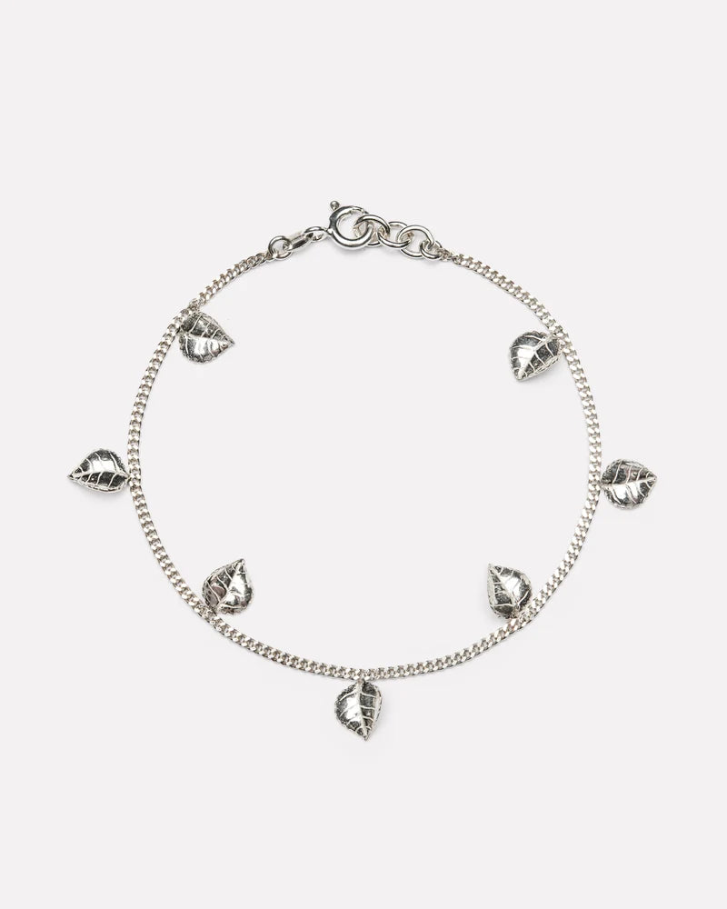 Bracelet with leaves
