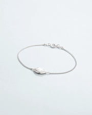 Lip bracelet
