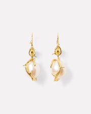 Thorned hook earrings with freshwater pearl