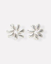Stud earrings with mussel rosette