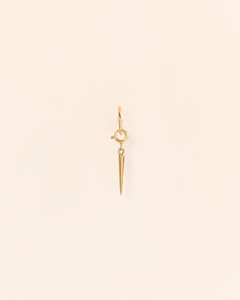 Single hoop earring with spring ring and spike