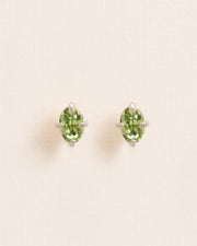 Stud earrings with peridot crystal