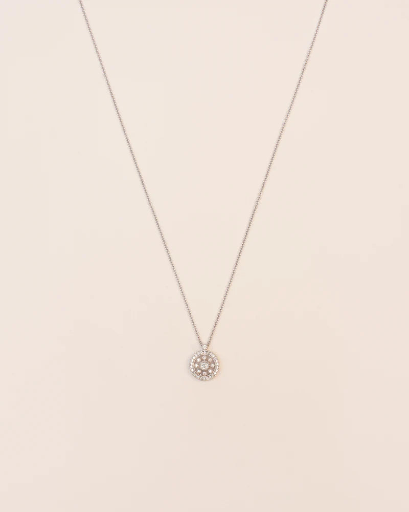 Necklace with white diamond rosas in 18 ct. gold