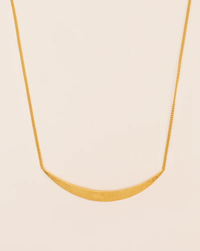 Necklace with hammered detail