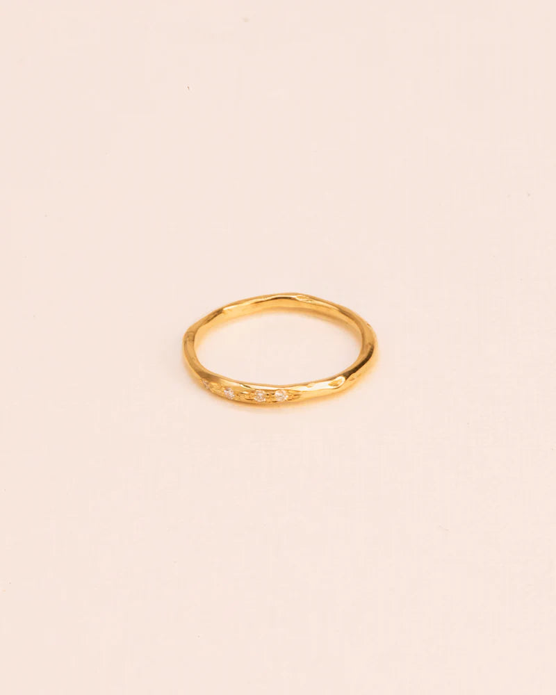 Organic ring with four white diamonds in 18 ct. gold