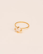 Fine ring with pearl