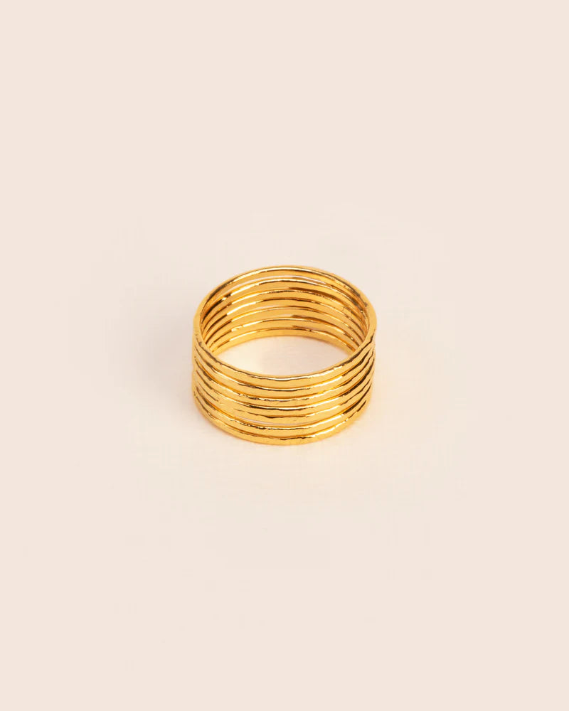 Seven stackable rings