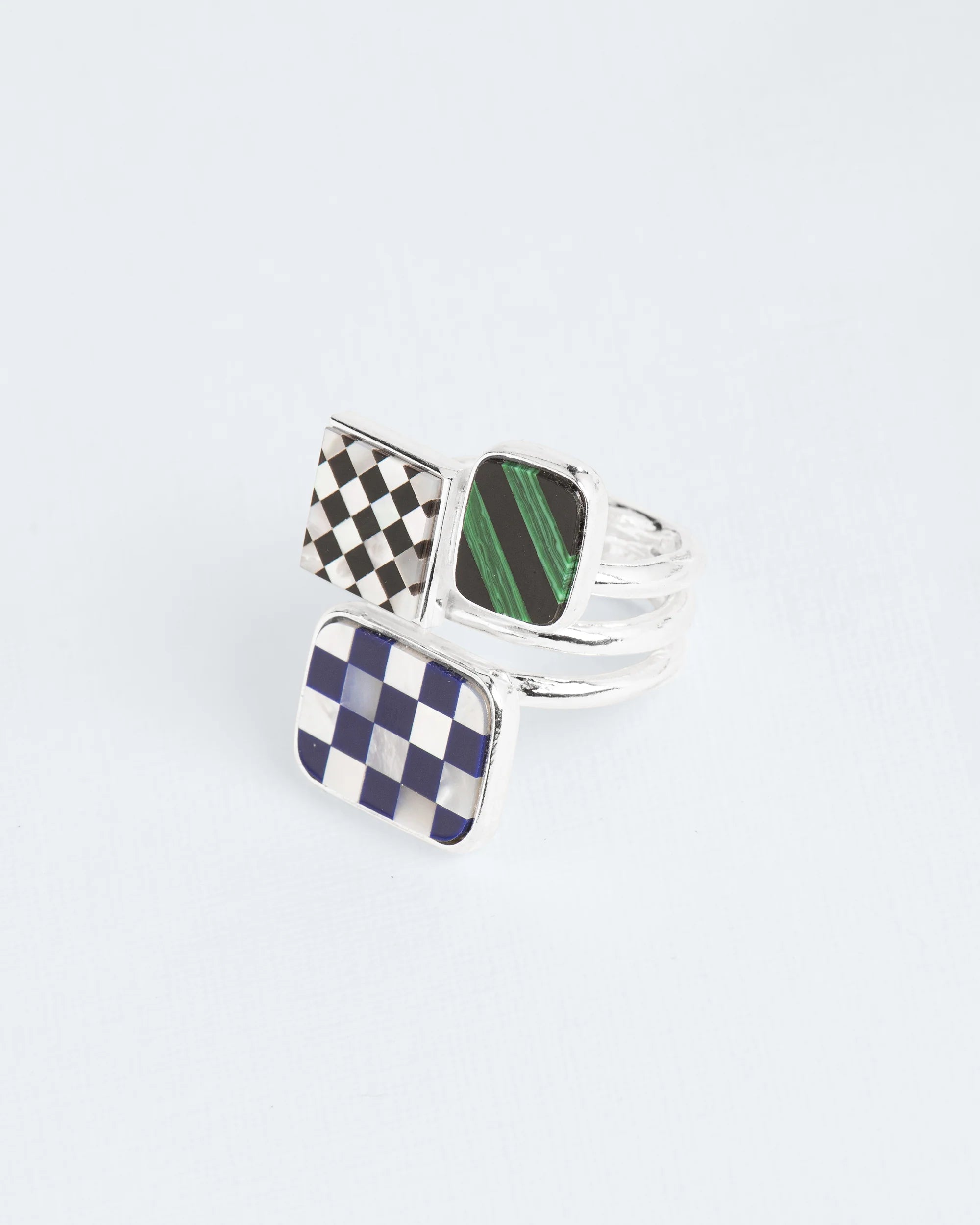 Split ring with composition of three mosaics
