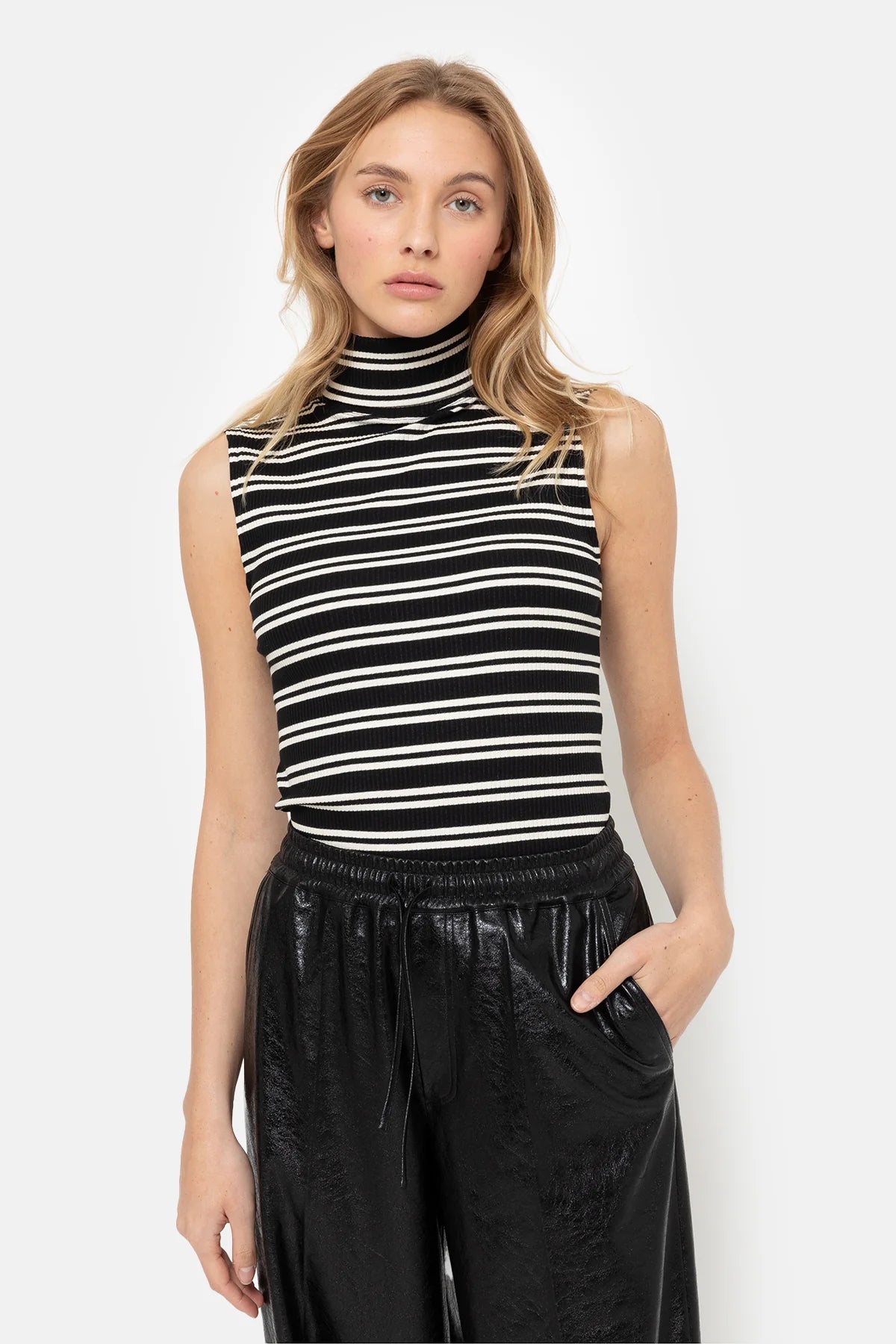 Martou Sleeveless Ribbed Turtle Neck Top Black & White